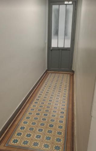 Petite Maison Avec Cour Dans Les Beaux Quartiers-Vous Faites Le Menage- Very Good Prices For T-H-E Location But You Have To Clea-N Th-E Flat Apartment Paris Ngoại thất bức ảnh